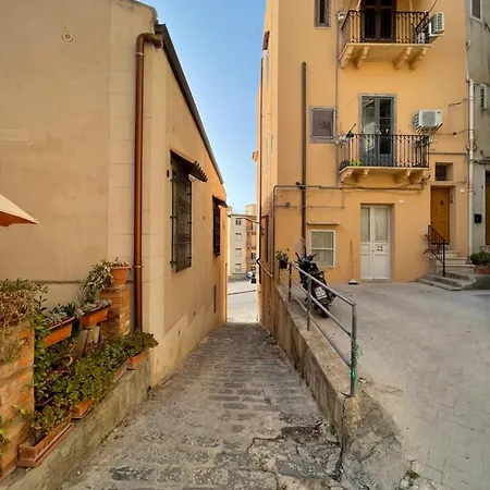 Case Vacanze A Santamaria * Licata